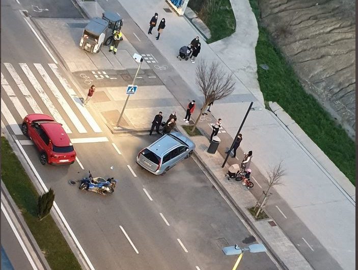 Un nuevo accidente en C/Adela Bazo